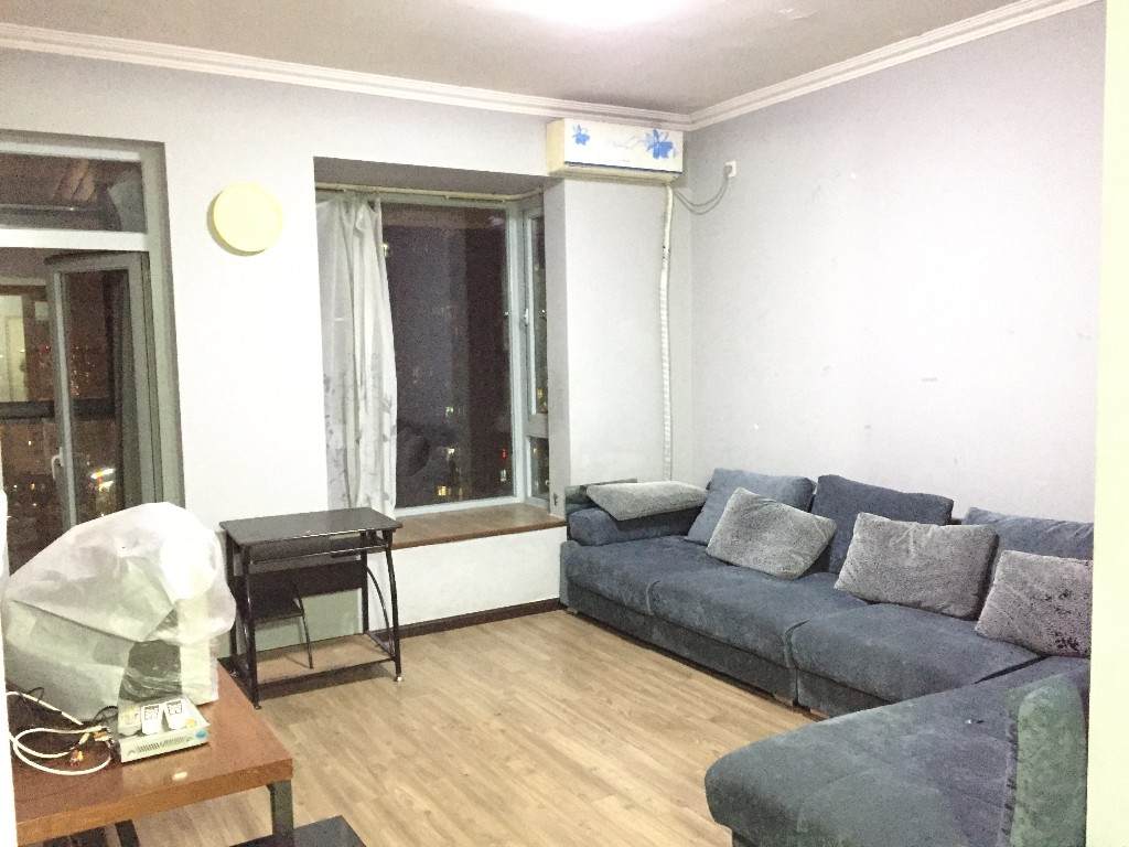 橙花风景  2室2厅1卫    2200.0元/月室内图1