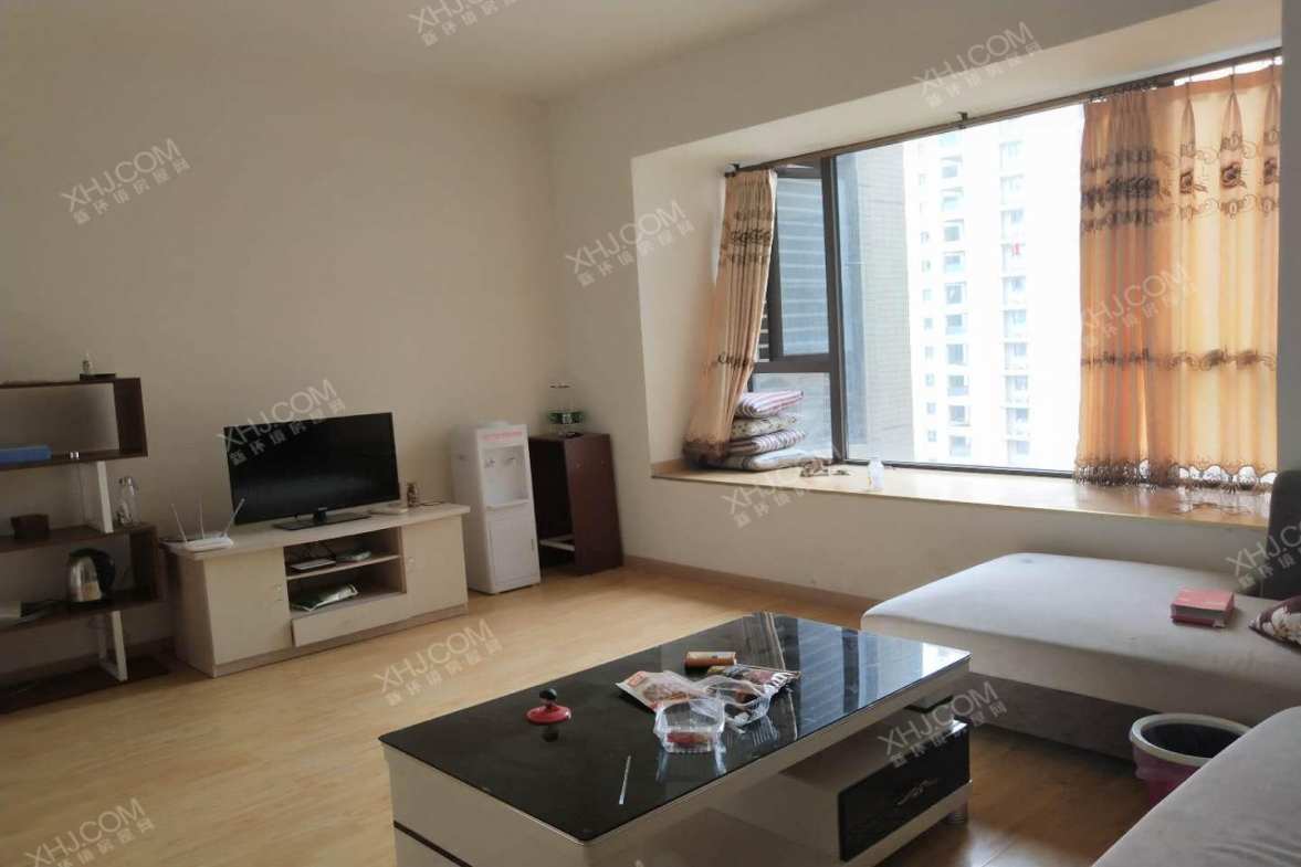 南湖世纪  3室1厅1卫    2000.0元/月室内图