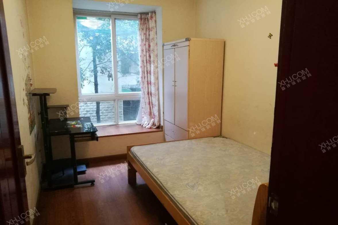 水岸格林  3室2厅1卫    2200.0元/月室内图