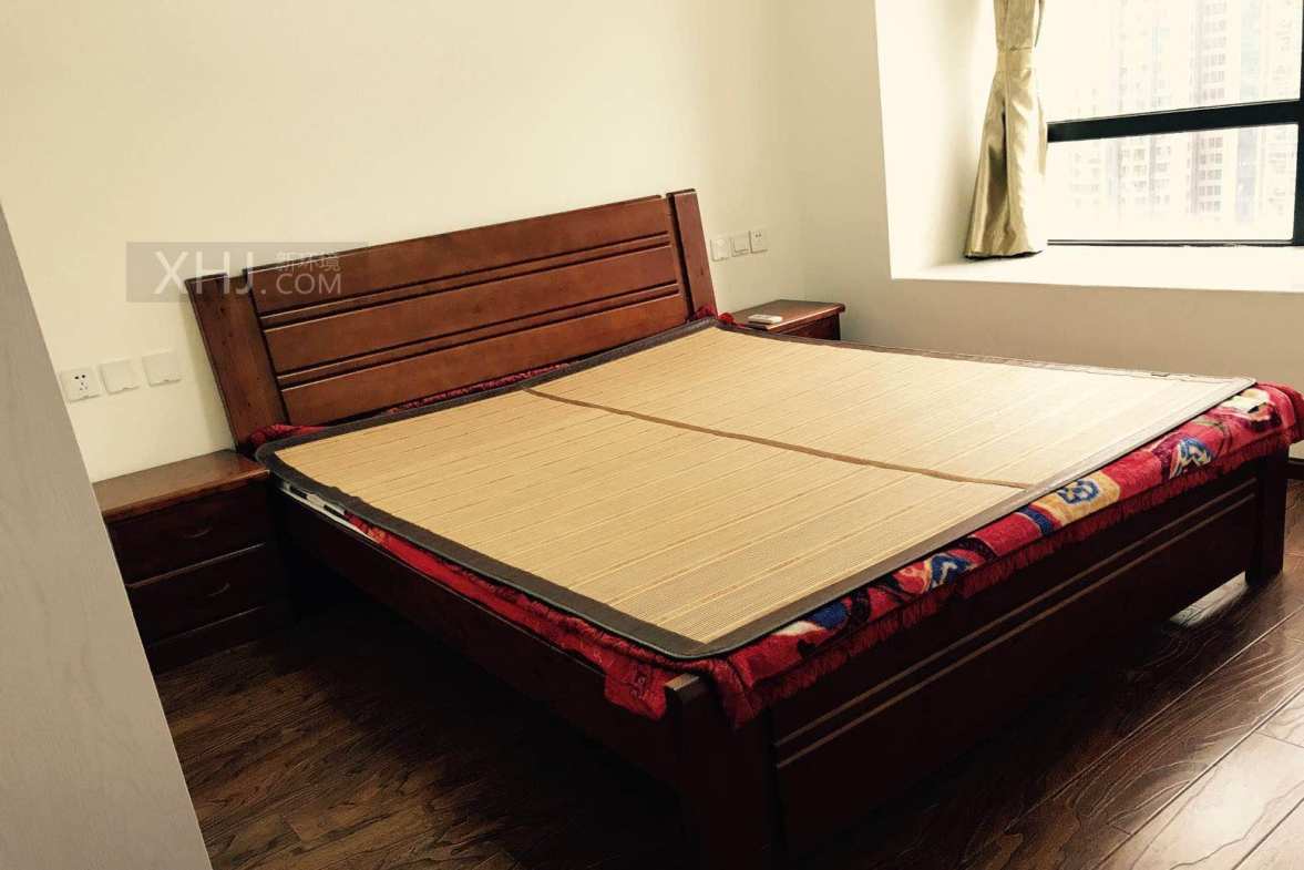 华润凤凰城三期  3室1厅1卫    3300.0元/月室内图