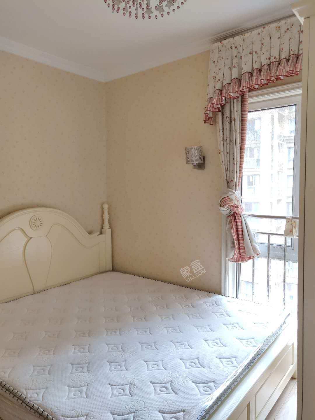 朗基龙堂 4室2厅1卫 3500.0元/月 朗基龙堂 4室2厅1卫 3500.0元/月室内图