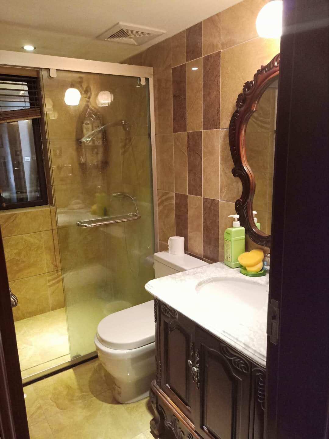 南湖国际4期  3室2厅2卫    4000.0元/月室内图