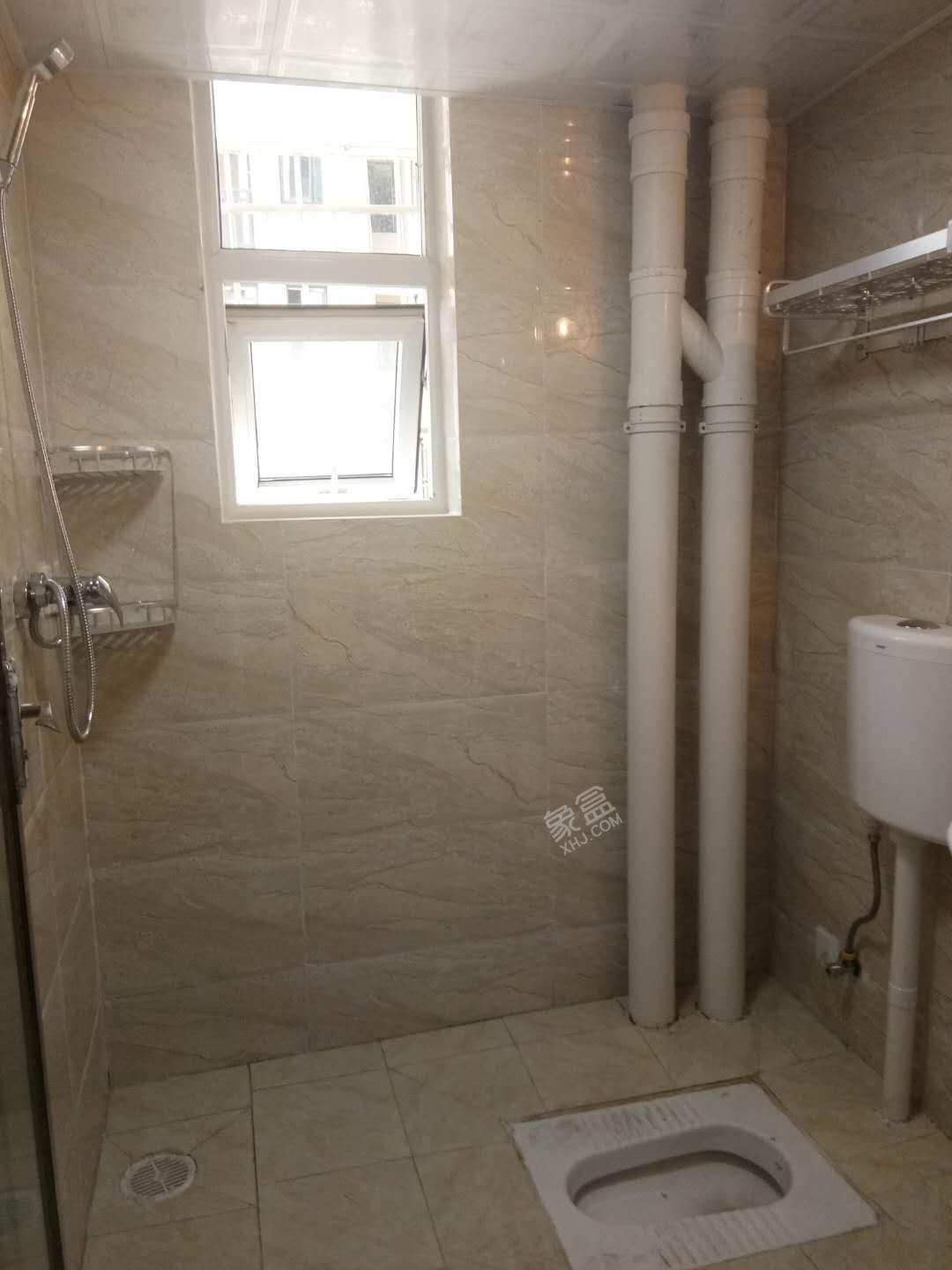 馨光嘉苑  1室1厅1卫    1600.0元/月室内图