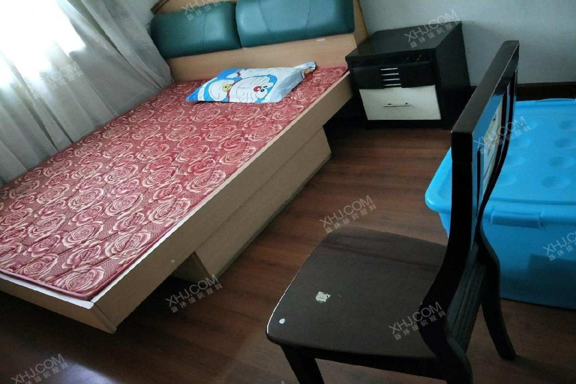 中鹏花园A区  3室1厅1卫    1600.0元/月 中鹏花园A区  3室1厅1卫    1600.0元/月室内图