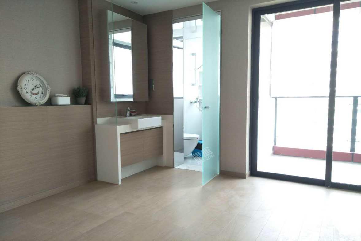 都城雅颂居二期  1室1厅1卫    3200.0元/月室内图