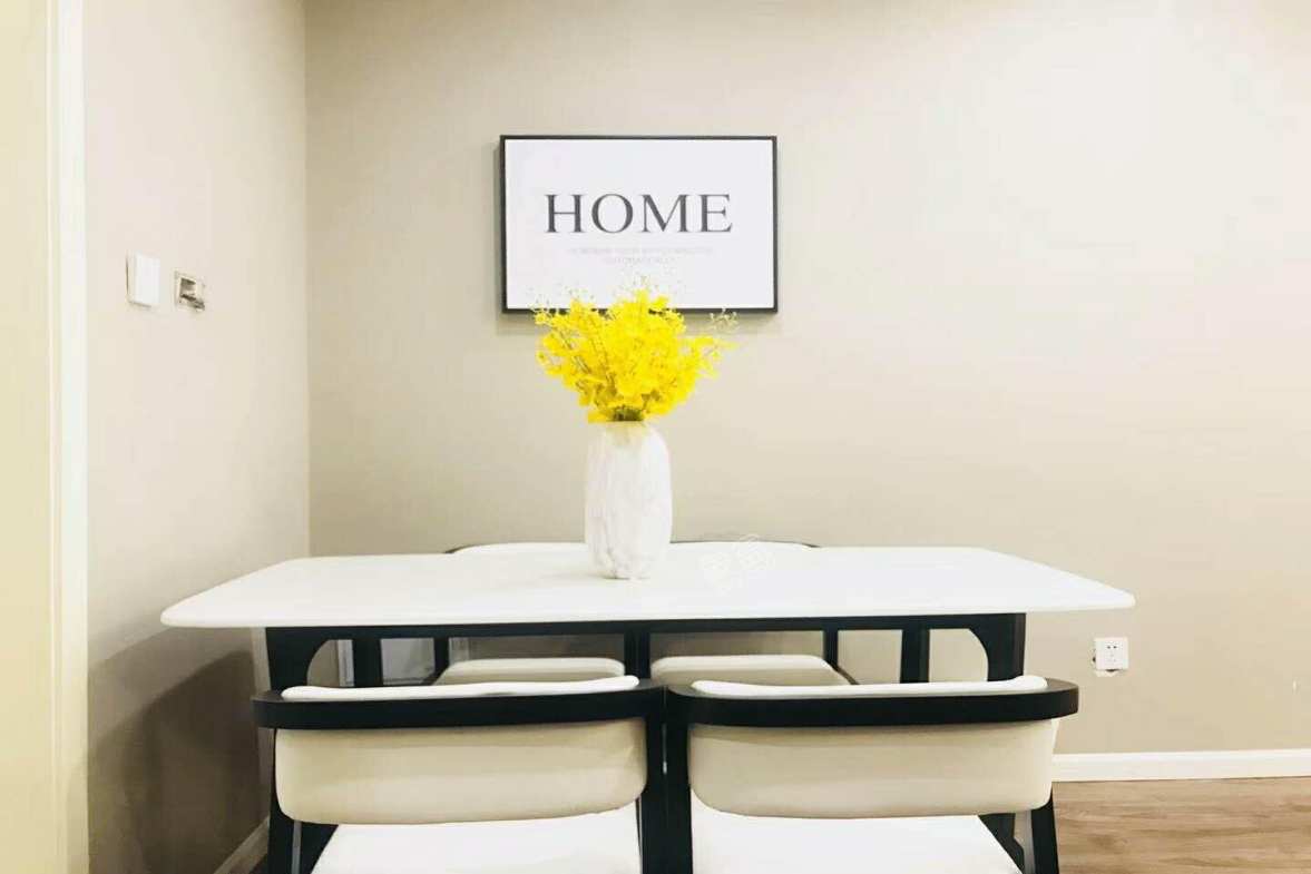 中海兰庭  3室2厅1卫    5000.0元/月 中海兰庭  3室2厅1卫    5000.0元/月室内图