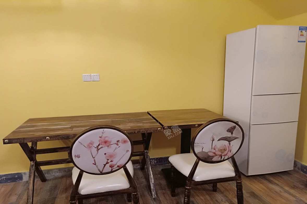 保利星座  1室1厅1卫    2300.0元/月室内图