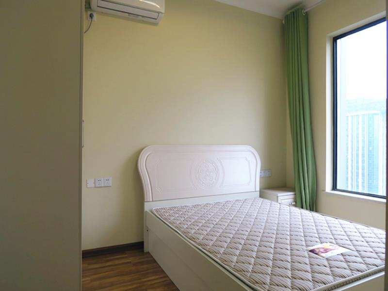 绿地之窗  2室2厅1卫    3300.0元/月室内图