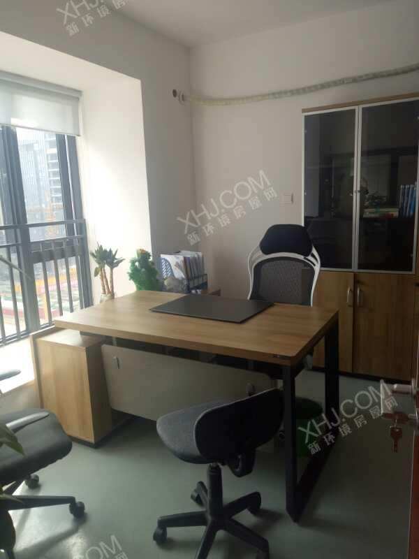 誉峰遇见  3室2厅2卫    8400.0元/月 誉峰遇见  3室2厅2卫    8400.0元/月室内图