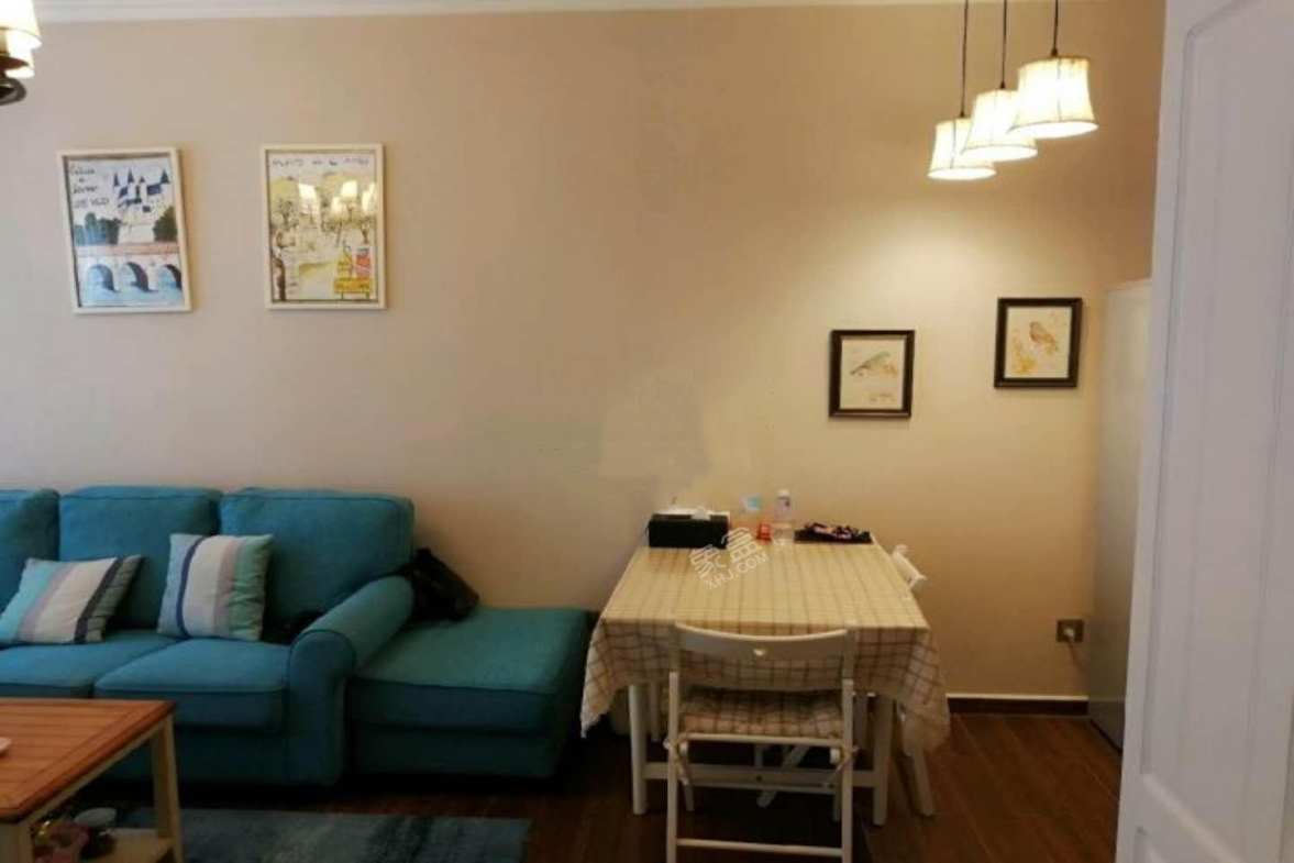 绿地之窗  1室1厅1卫    2800.0元/月室内图