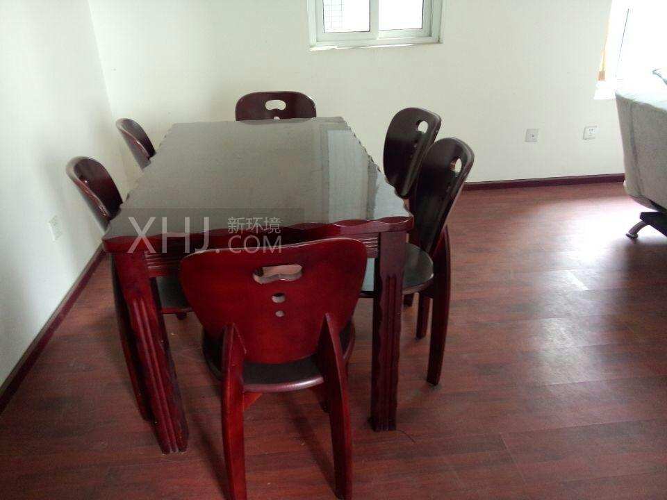 逸都花园  2室2厅1卫    2400.0元/月室内图