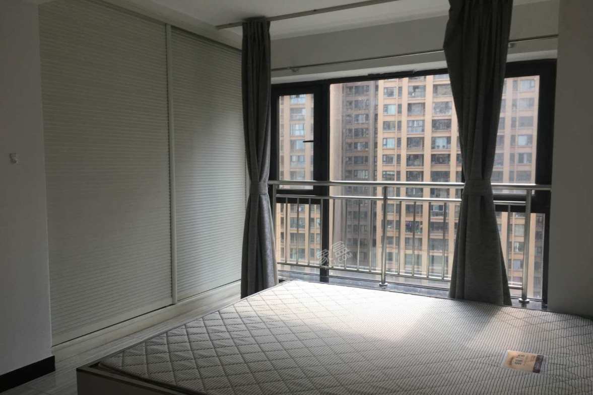 保利星座 1室1厅1卫 2200.0元/月 保利星座 1室1厅1卫 2200.0元/月室内图