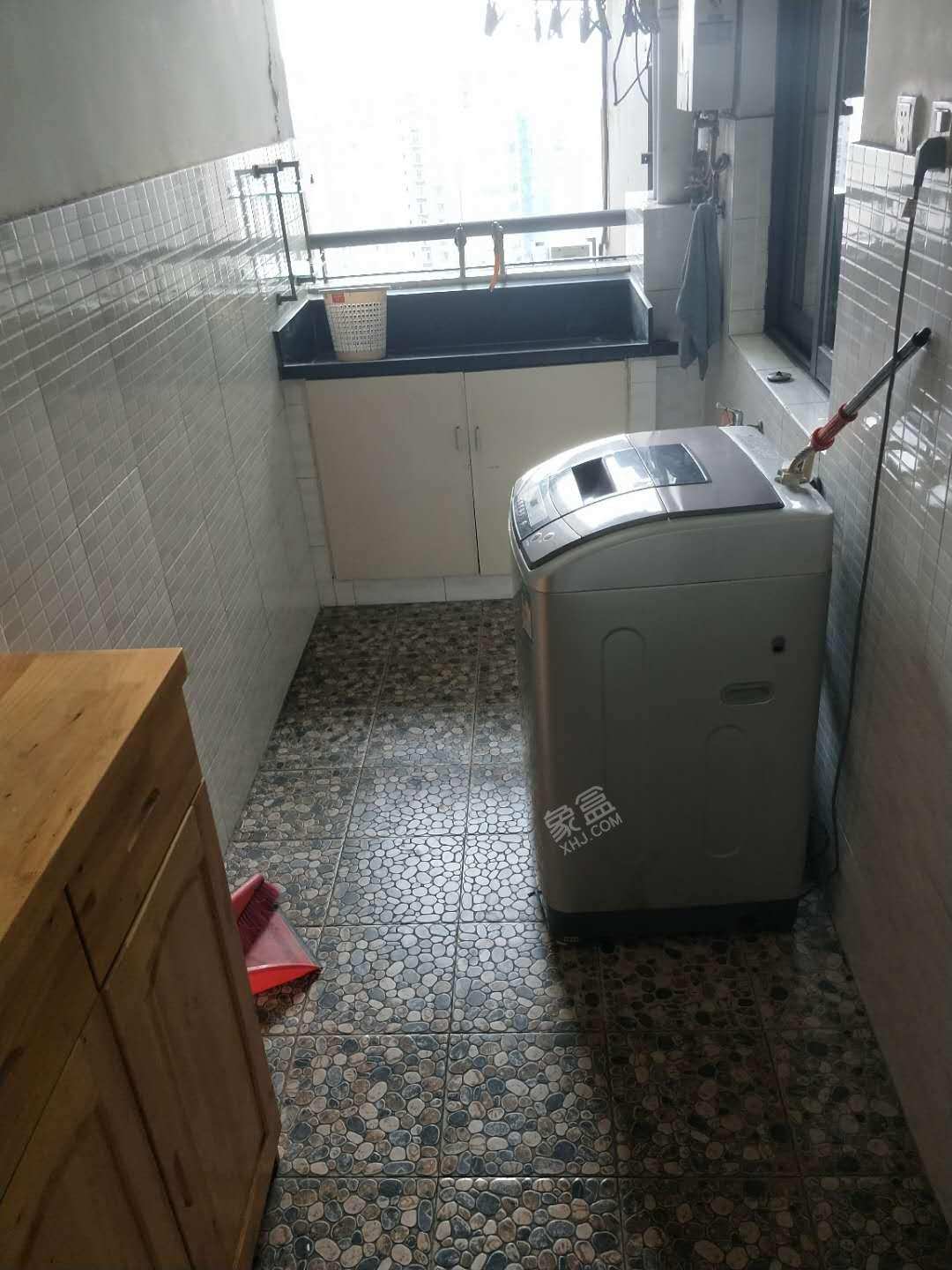 紫芸金沙  2室2厅1卫    2600.0元/月 紫芸金沙  2室2厅1卫    2600.0元/月室内图