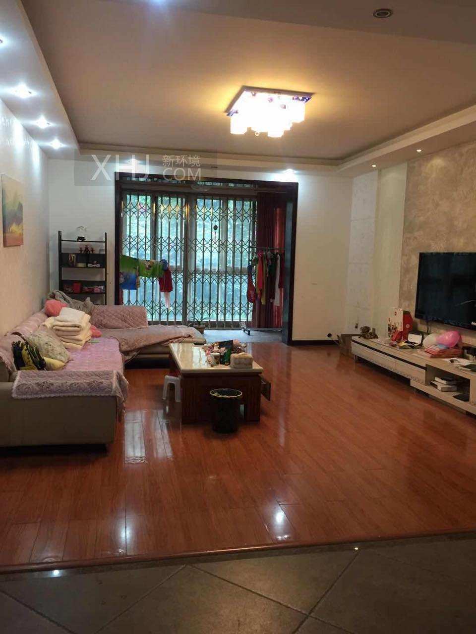 光华岁月南区  3室2厅2卫    3200.0元/月室内图