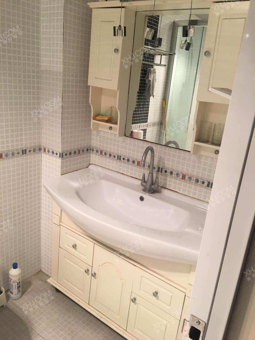 南阳盛世 1室1厅1卫 1800.0元/月 南阳盛世 1室1厅1卫 1800.0元/月室内图