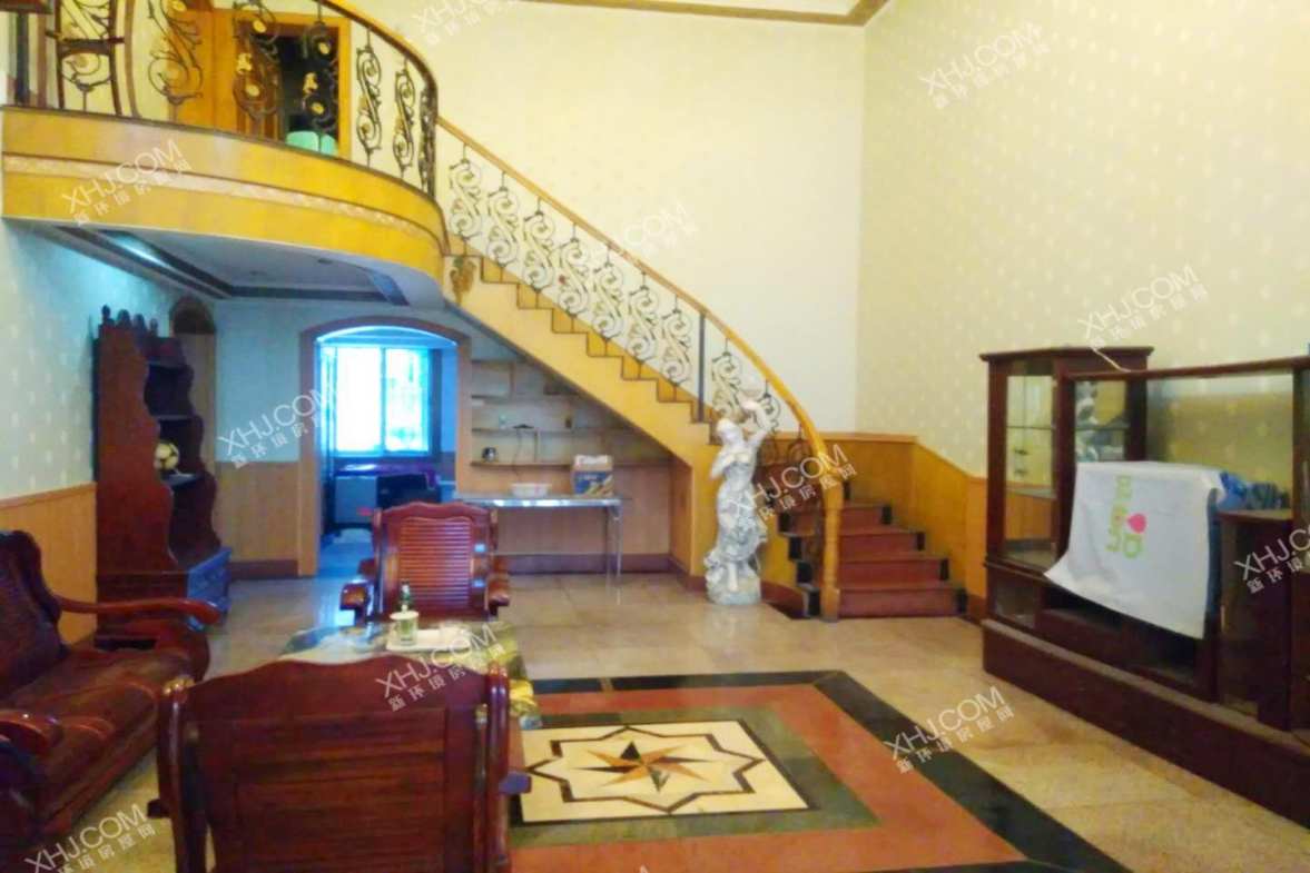 中鹏花园B区  5室2厅3卫    3300.0元/月室内图