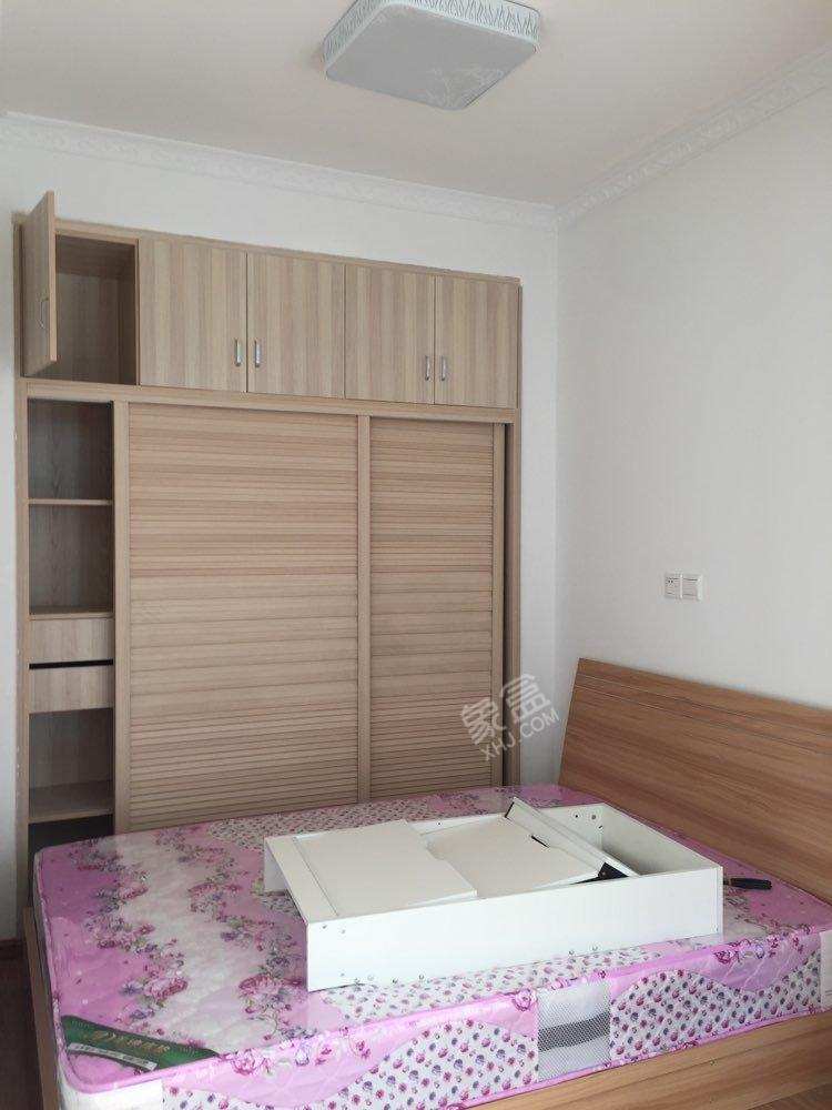 南湖半岛  2室2厅1卫    1800.0元/月室内图