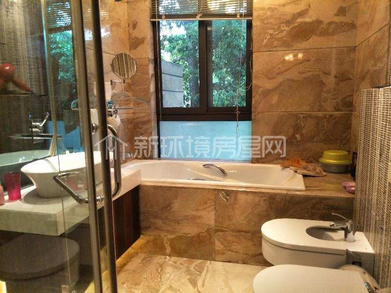 水映长岛  4室2厅2卫    730.0万客厅