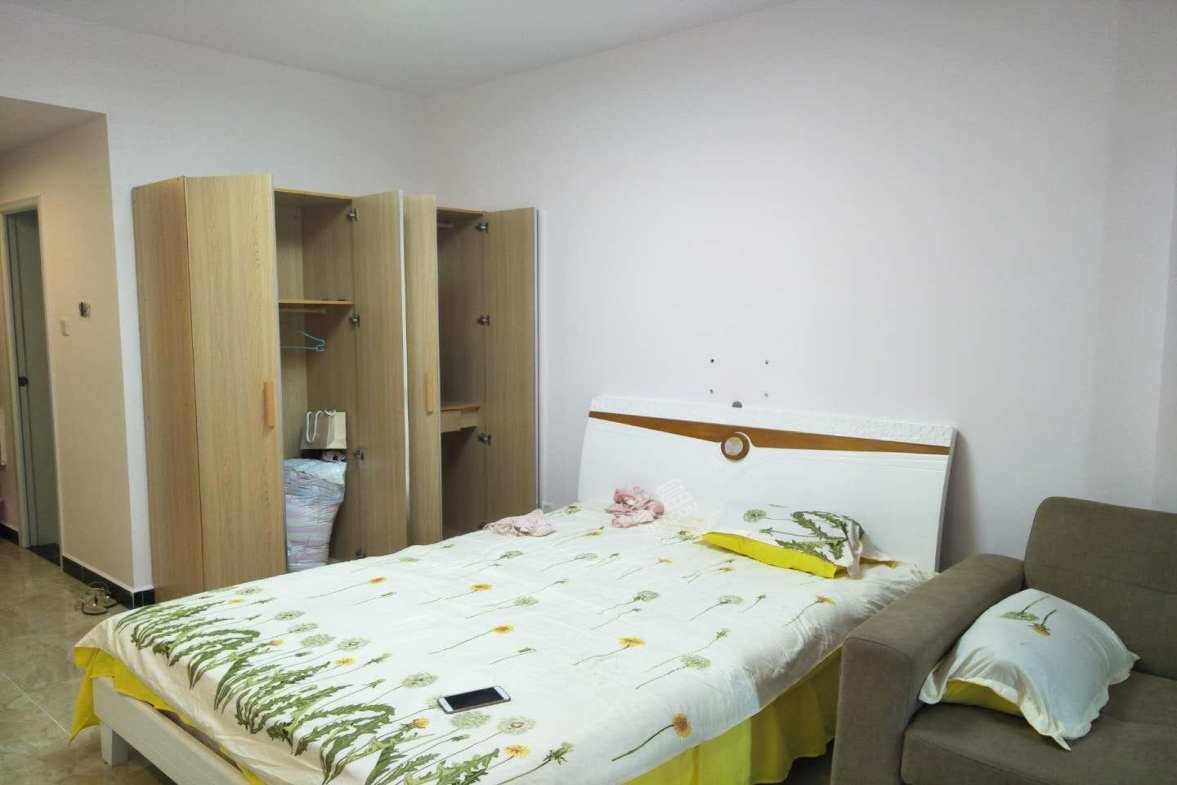 一品CG  1室1厅1卫    1800.0元/月 一品CG  1室1厅1卫    1800.0元/月室内图