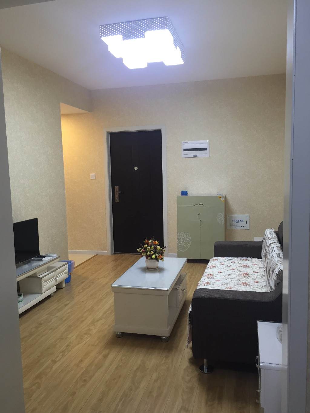 荣盛花语城  1室1厅1卫    2300.0元/月室内图