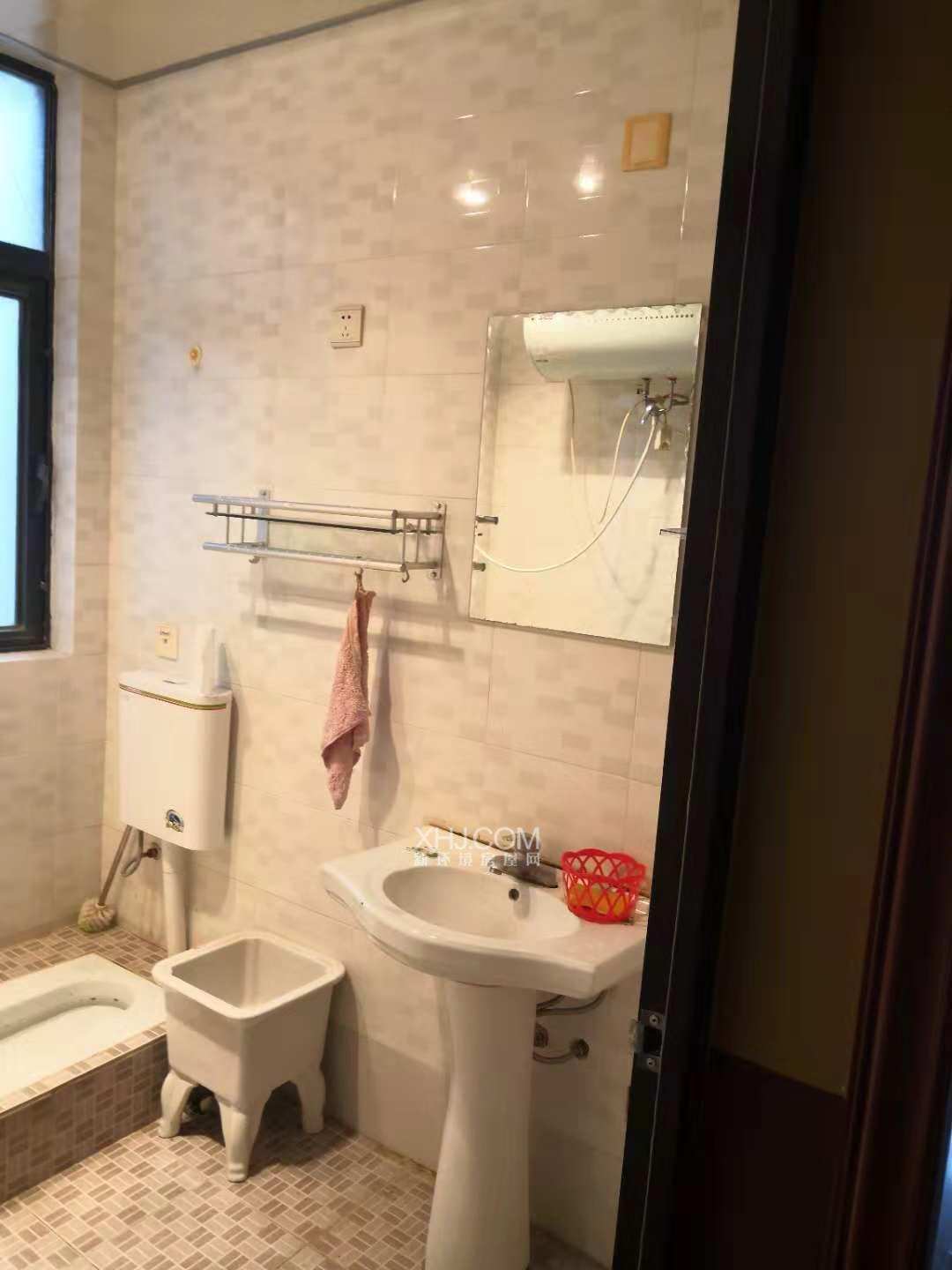 金阳世纪城龙兴苑  2室2厅1卫    2600.0元/月户型图