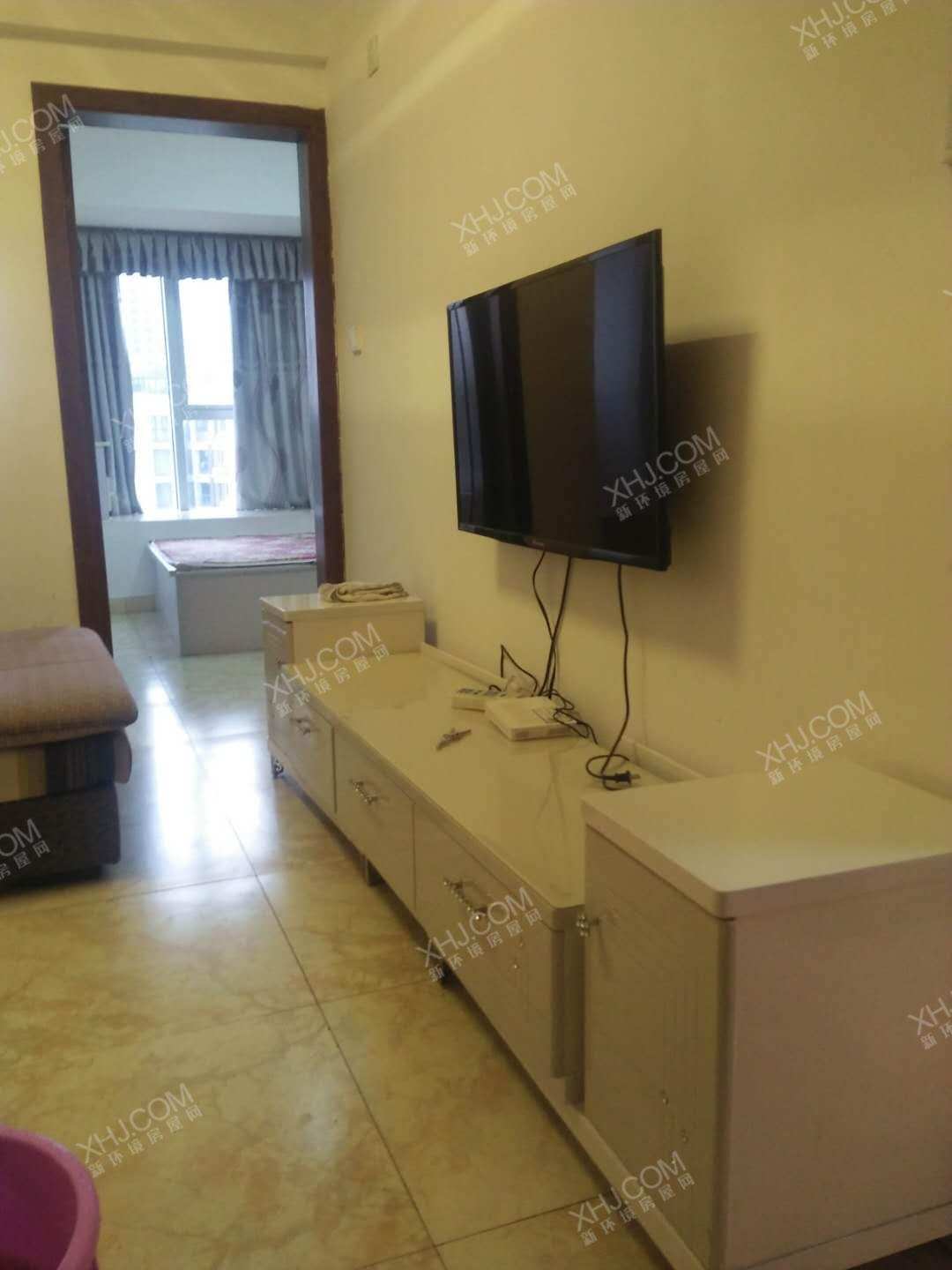 戛纳滨江  2室1厅1卫    1800.0元/月室内图