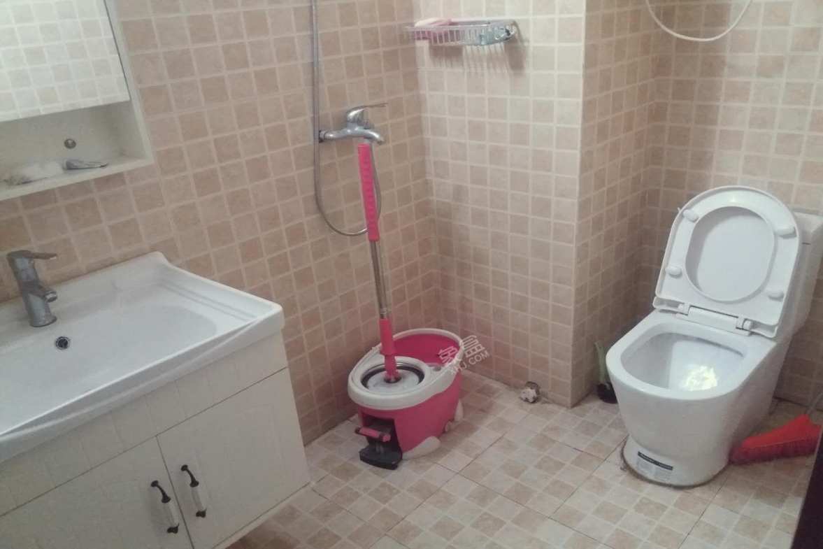 保利星座  1室2厅1卫    2300.0元/月 保利星座  1室2厅1卫    2300.0元/月室内图