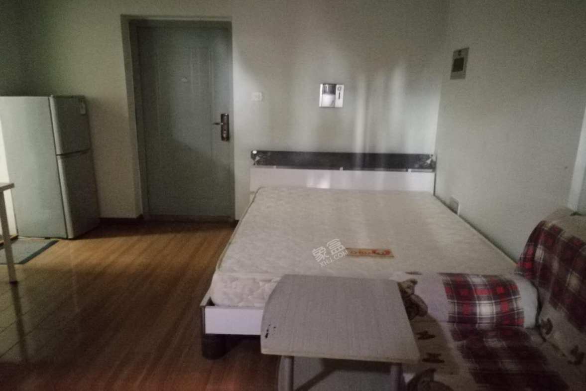 左右小区 1室1厅1卫 1200.0元/月 左右小区 1室1厅1卫 1200.0元/月户型图