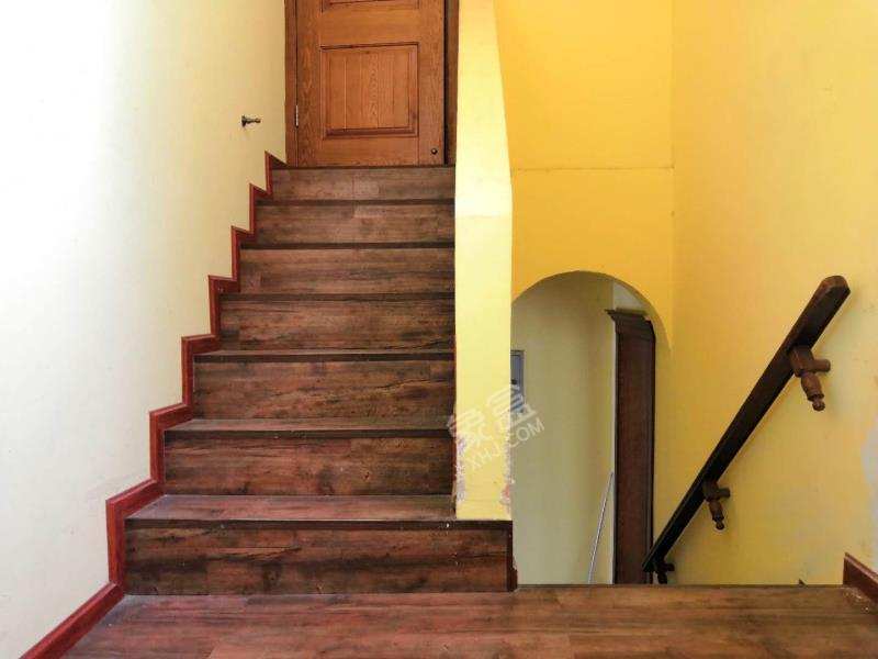 三利宅院白云渡  4室3厅5卫    10000.0元/月 三利宅院白云渡  4室3厅5卫    10000.0元/月室内图