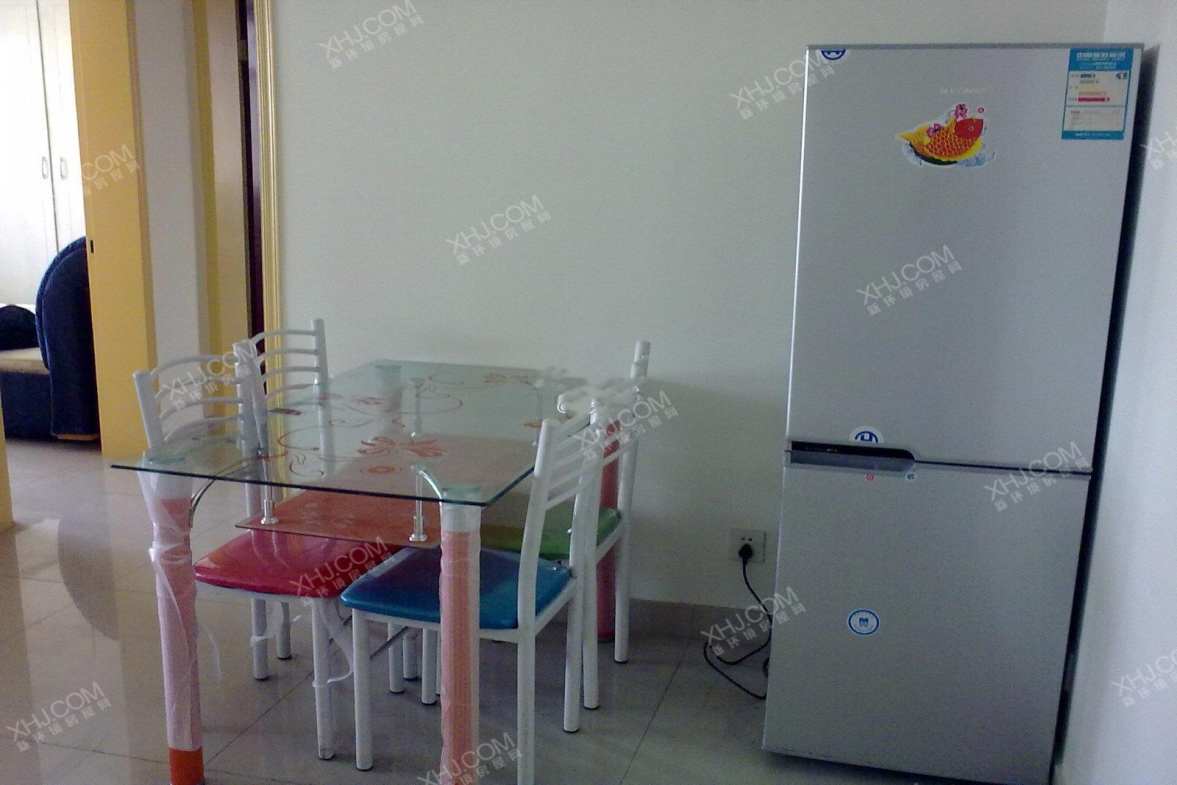 学府春  2室2厅1卫    2200.0元/月室内图