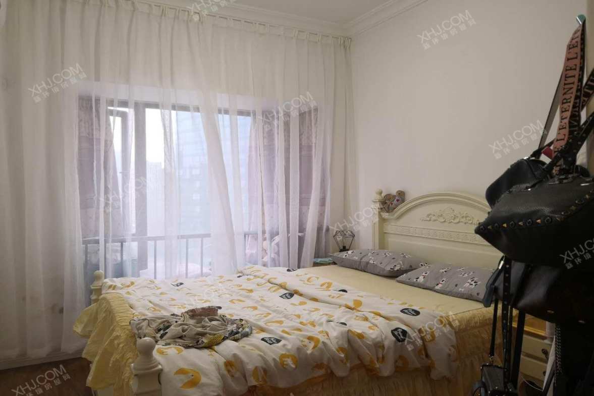 复城国际T5  1室2厅1卫    2500.0元/月室内图