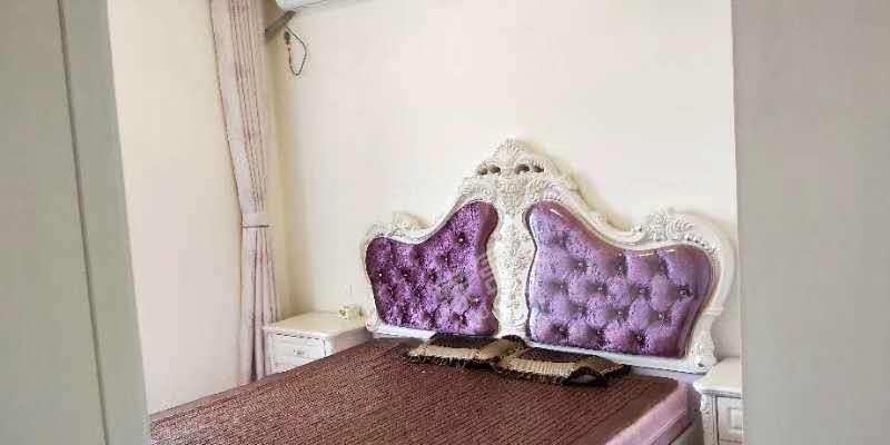 世龙广场  2室1厅1卫    4200.0元/月 世龙广场  2室1厅1卫    4200.0元/月室内图