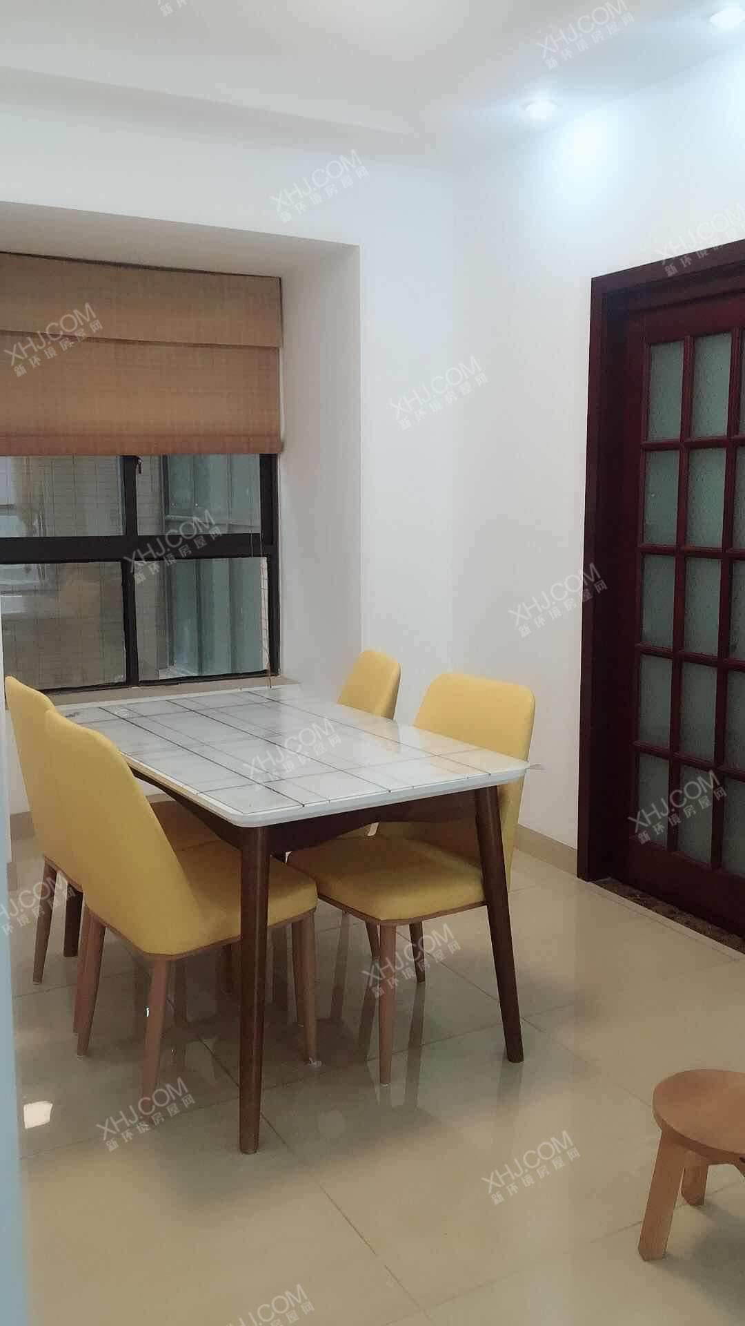 保利心语四期 3室2厅1卫 3300.0元/月 保利心语四期 3室2厅1卫 3300.0元/月室内图