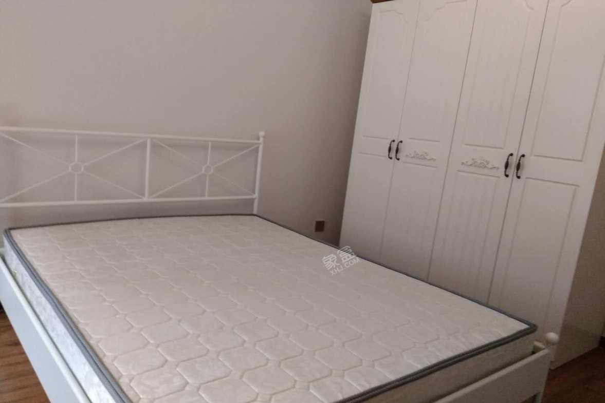 成都天府世家  3室2厅1卫    5500.0元/月 成都天府世家  3室2厅1卫    5500.0元/月室内图