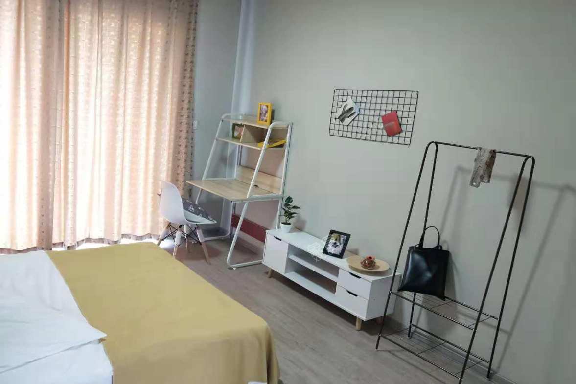 凯德世纪名邸  4室1厅2卫    4300.0元/月室内图