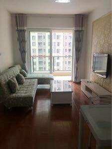 保利香槟光华  3室2厅1卫    2500.0元/月室内图