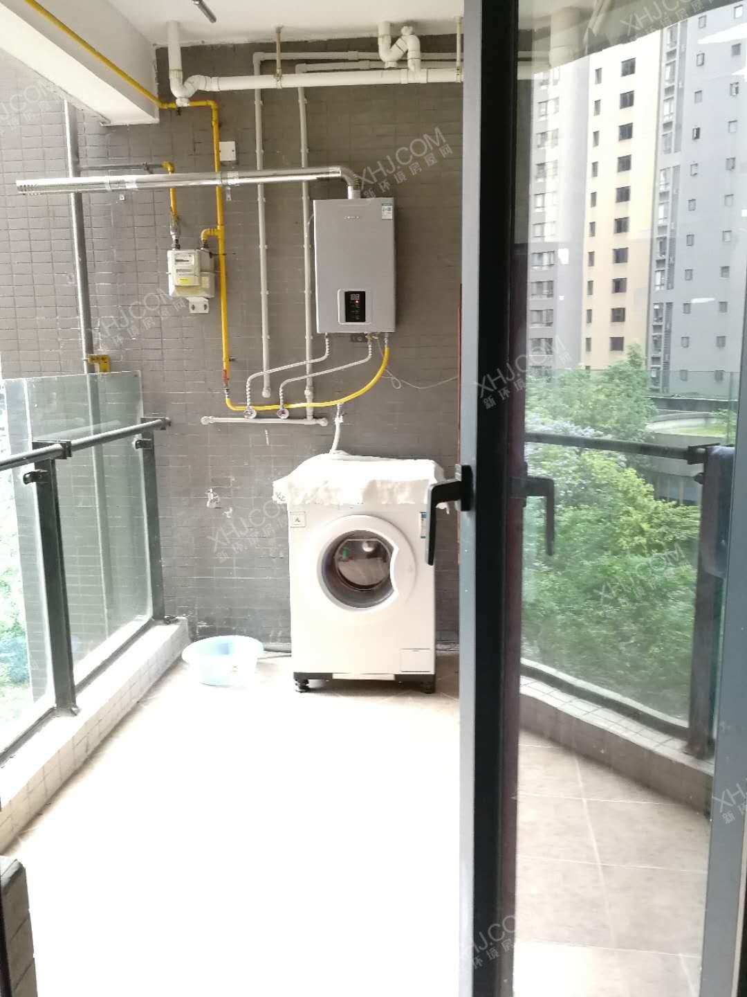 华润凤凰城一期  3室2厅2卫    5000.0元/月 华润凤凰城一期  3室2厅2卫    5000.0元/月室内图