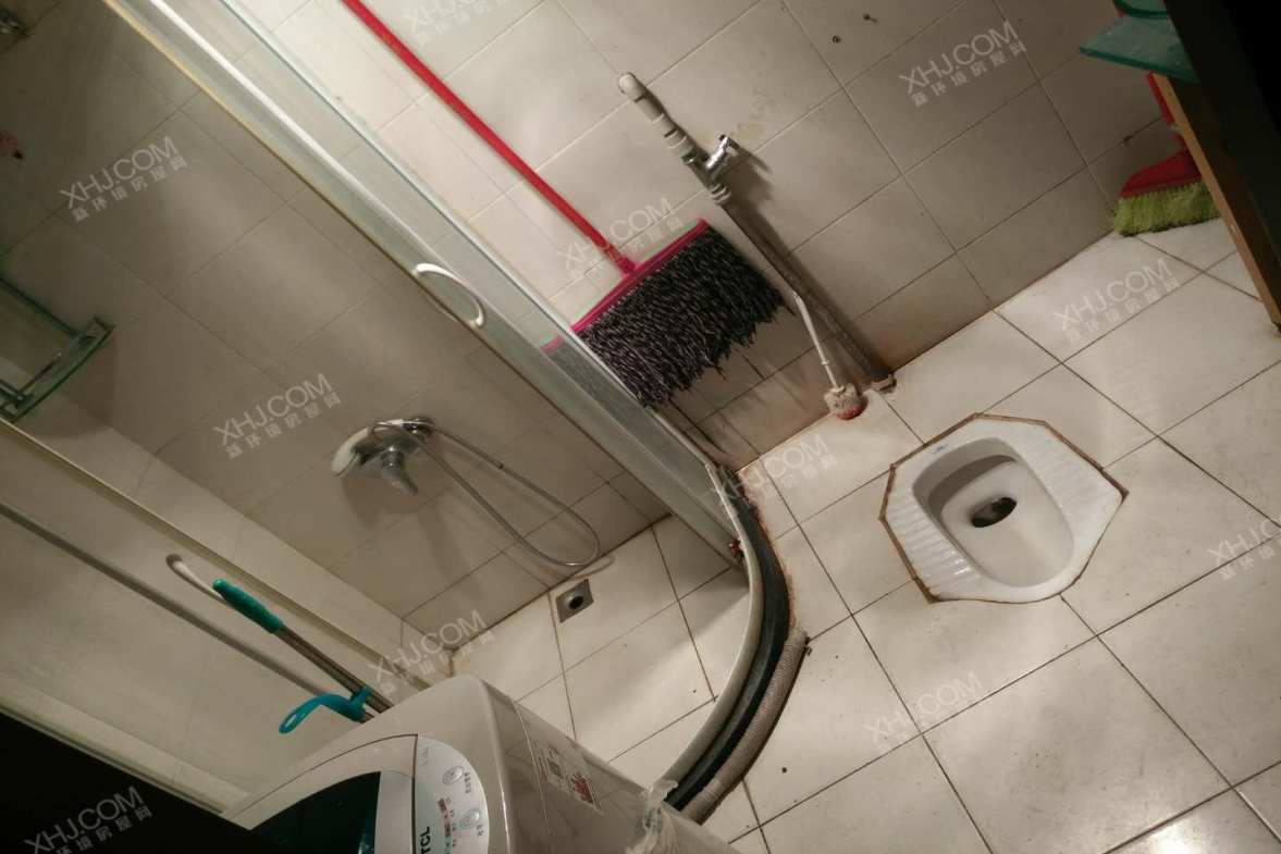 百家苑  2室2厅1卫    143.0万客厅