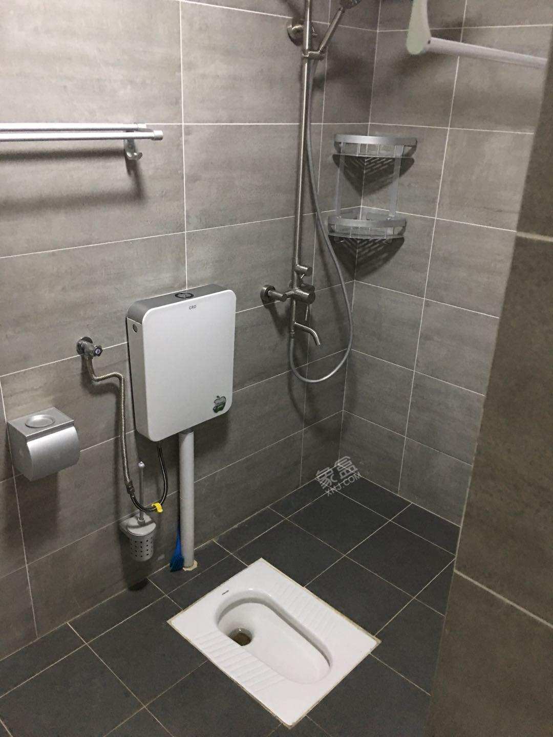 世龙广场  1室1厅1卫    3000.0元/月室内图