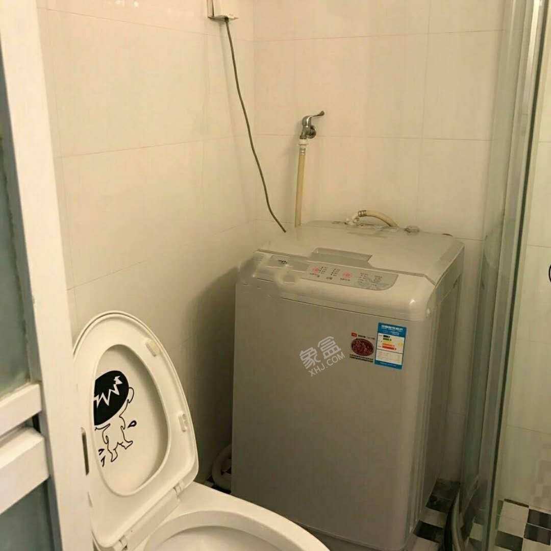 锦都一期  2室1厅1卫    4000.0元/月 锦都一期  2室1厅1卫    4000.0元/月室内图