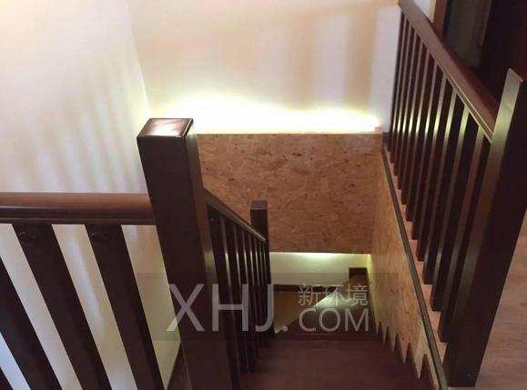 保利百合花园  3室2厅3卫    295.0万客厅