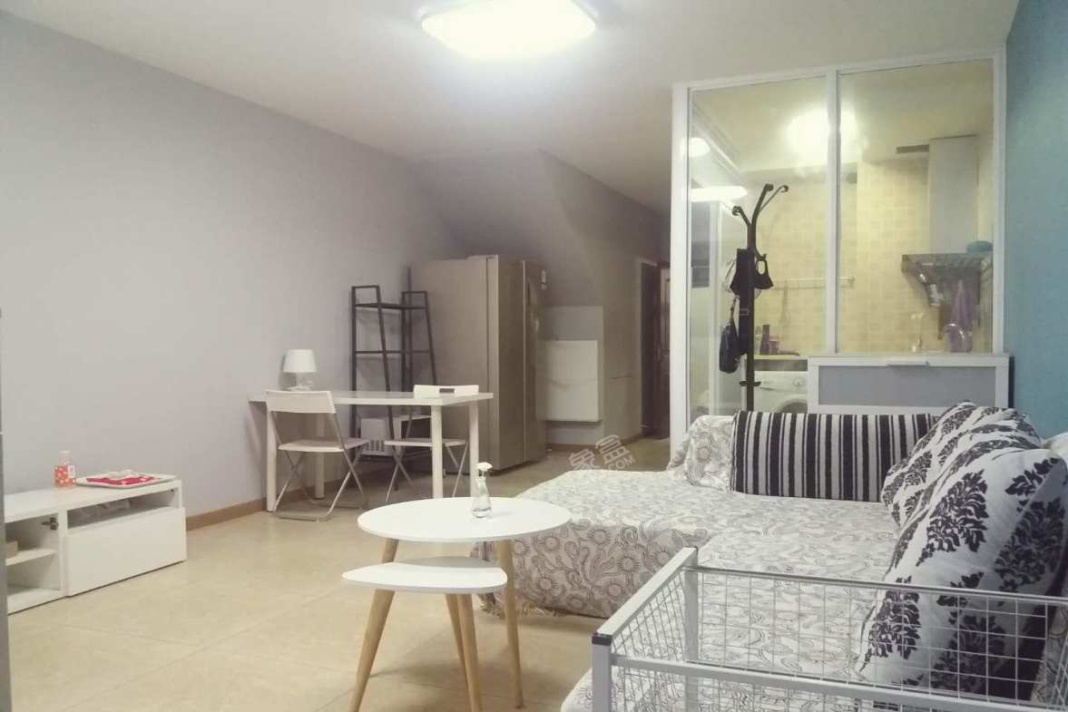 保利星座  1室2厅1卫    2300.0元/月 保利星座  1室2厅1卫    2300.0元/月室内图