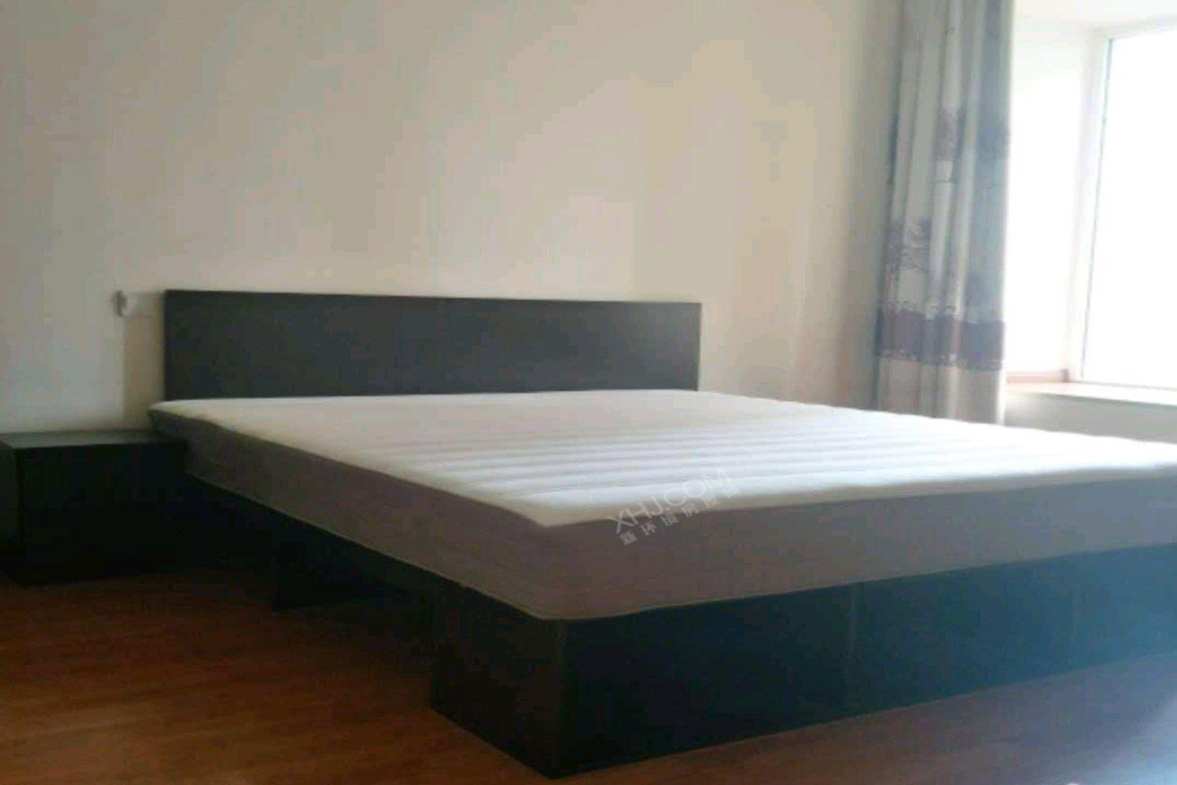 华润凤凰城二期  3室2厅1卫    3500.0元/月室内图