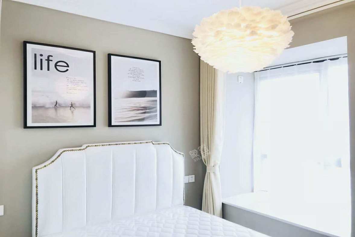 世龙广场  3室2厅1卫    6000.0元/月 世龙广场  3室2厅1卫    6000.0元/月室内图