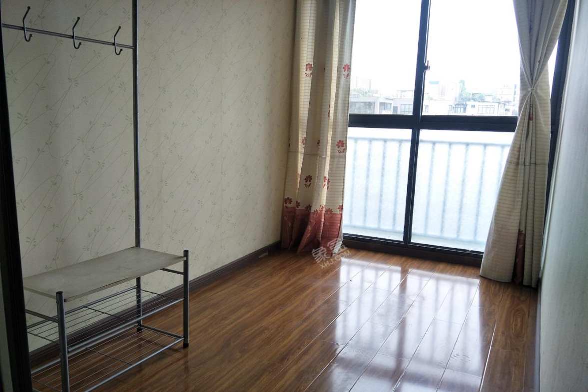 华府世家  2室2厅1卫    1800.0元/月室内图