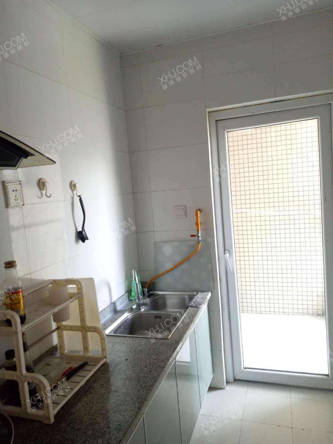 新怡花园  1室1厅1卫    1500.0元/月室内图