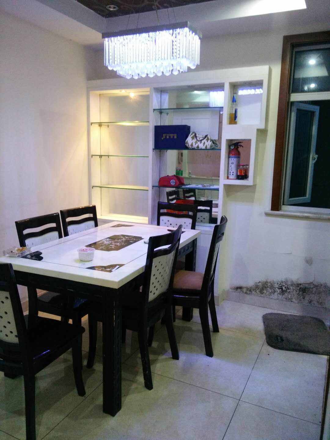 金地嘉年华B区  3室2厅2卫    3500.0元/月室内图