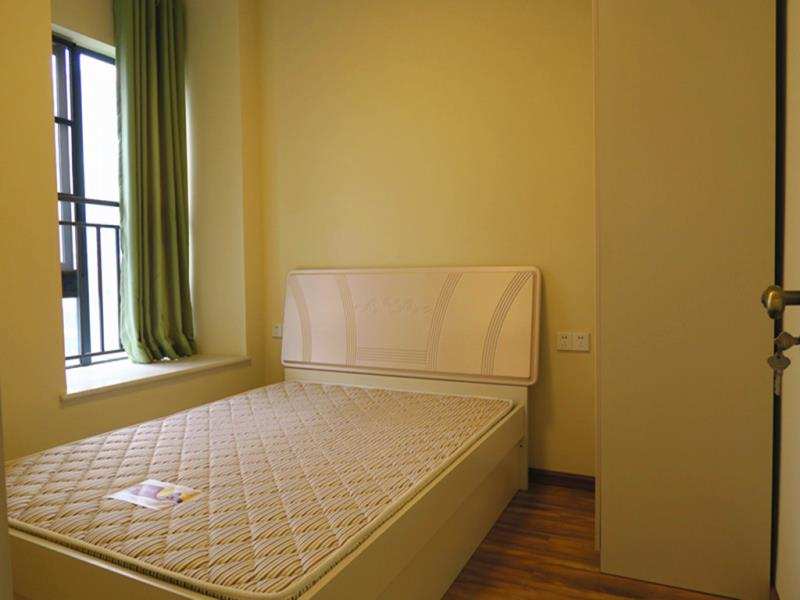 绿地之窗  2室2厅1卫    3300.0元/月室内图