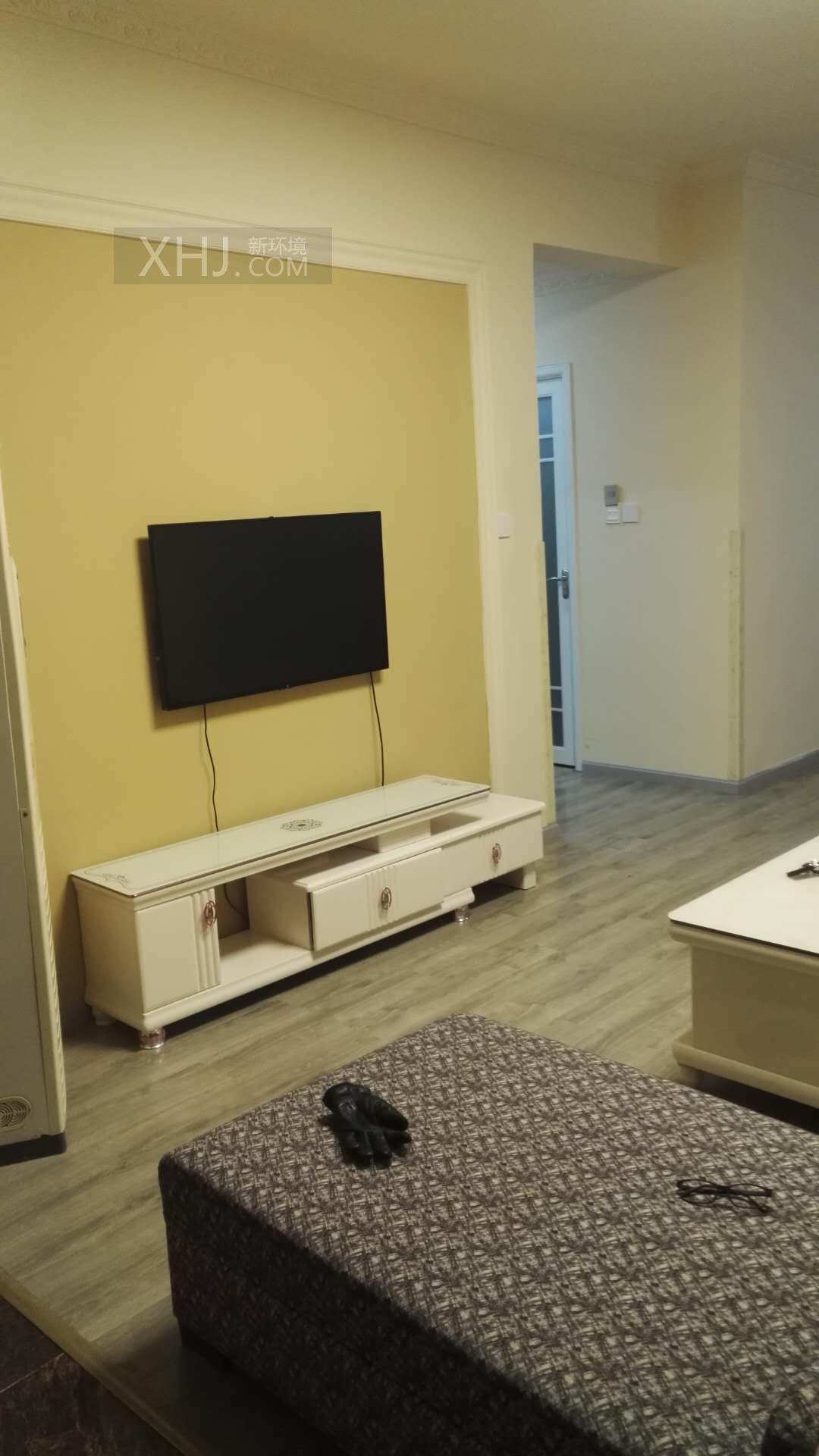 南湖国际2期  3室1厅1卫    2000.0元/月室内图