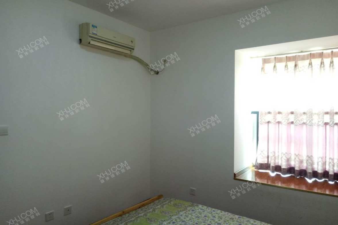 新怡花园  1室1厅1卫    1500.0元/月室内图